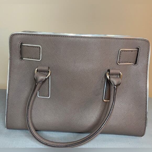 Michael Kors Hamilton Saffiano Leather Gray Shoulder Bag with Silver Charm - Picture 5 of 10